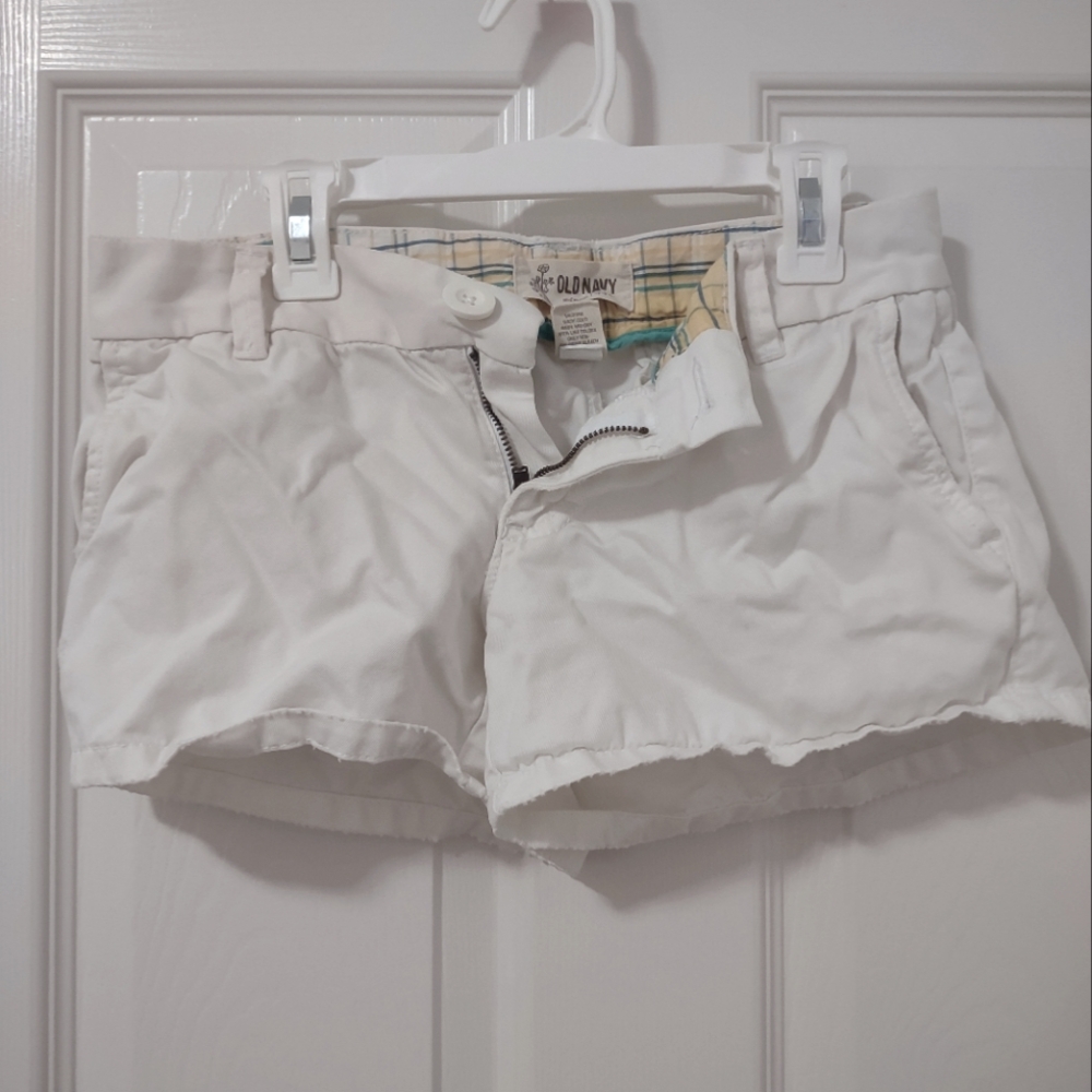 Size 1 - Old Navy Distressed White Shorts